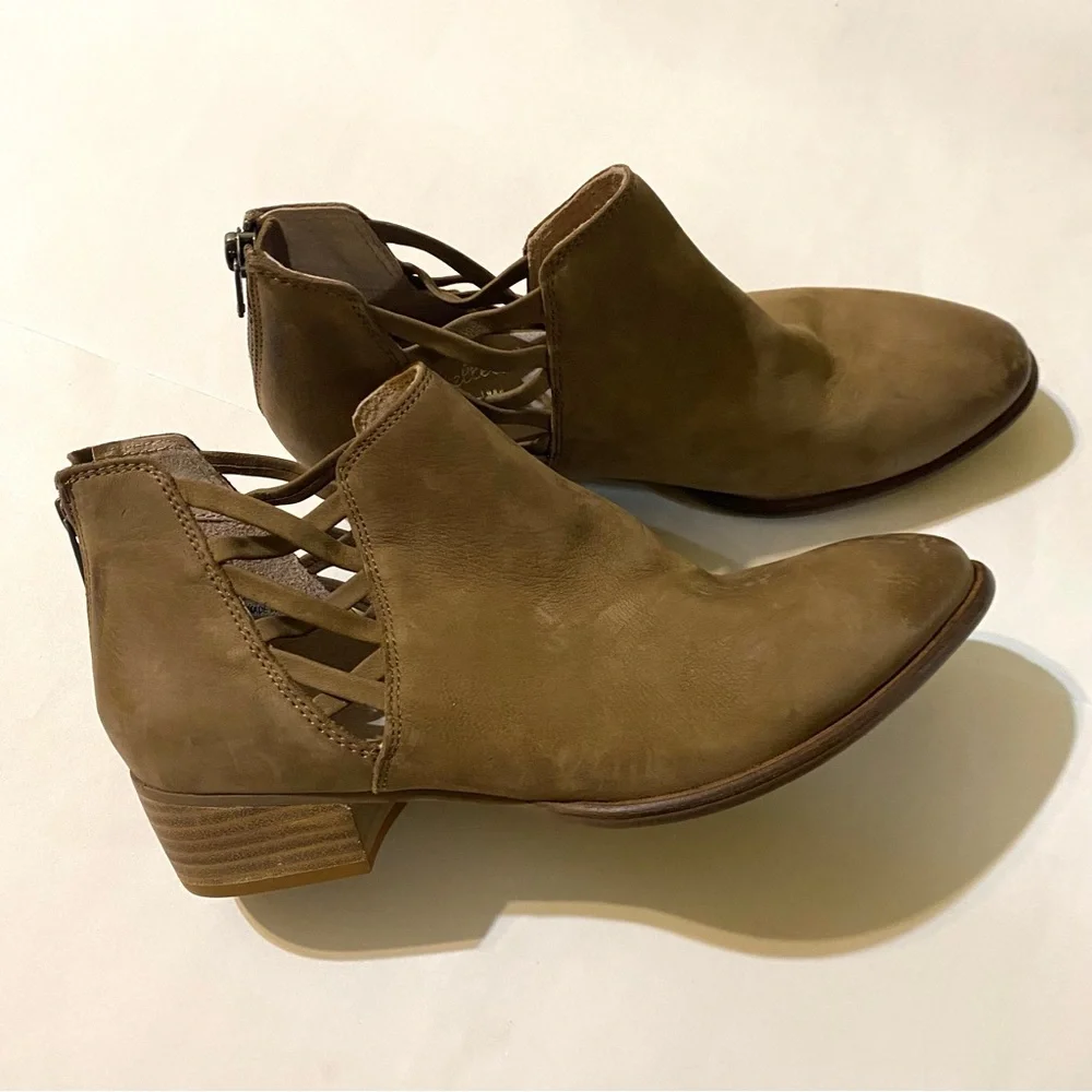 Seychelles Women's  Tan Ankle Boots